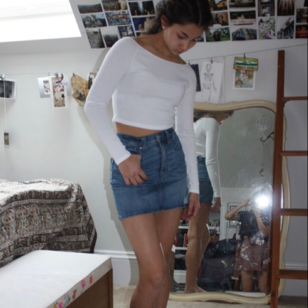 Vintage Skirt from American eagle if any questions dm me SIZE M